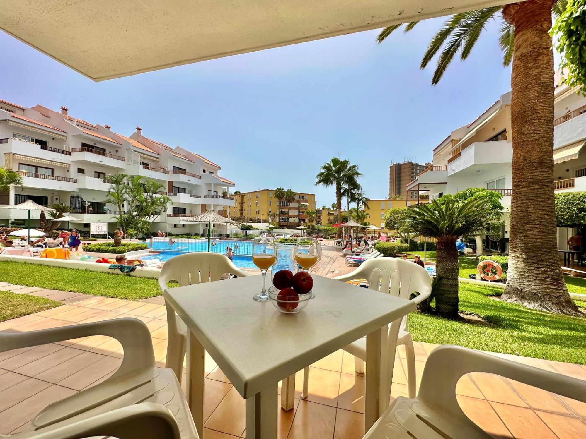 Apartment Pool Views Terrace Los Cristianos (Tenerife)