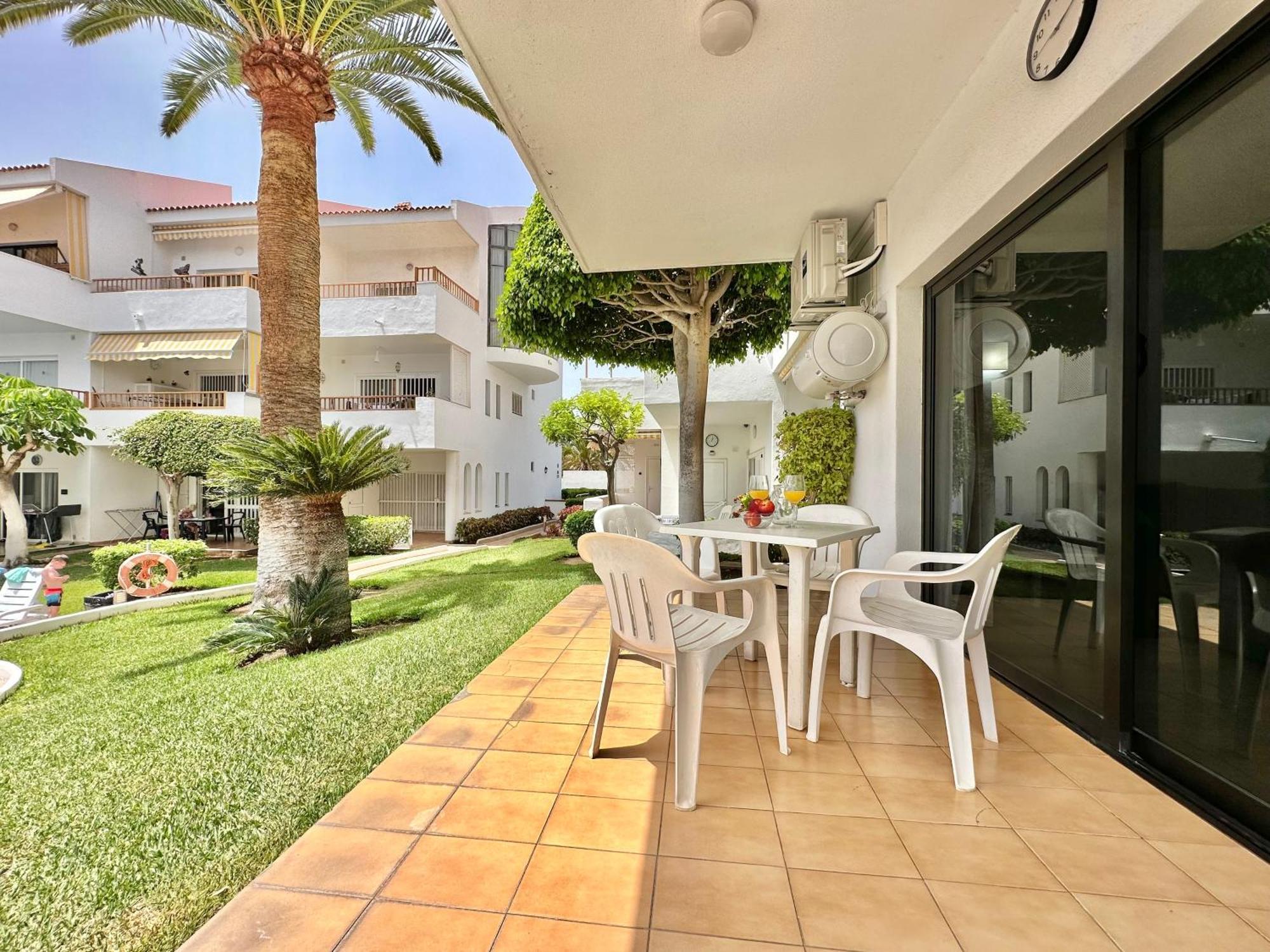 Pool Views Terrace Appartement